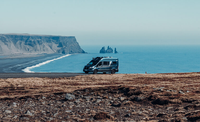 Aufmacher_Island_Campervan-MC.jpg
